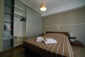 V&V Central & Elegant Apartment - Image 5
