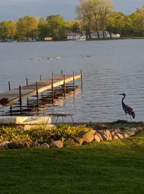 ”SERENITY COTTAGE” Picturesque lake front w/3 bdr! - Image 3