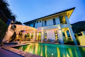 Charming Patak Villa - Image 3