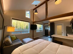 Ansel's Cabin, Riverfront Hot Tub w/MtView - Image 2