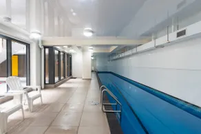 Pristine inner-city nest with carpark - Image 4