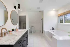 Gorgeous! Modern 3 Bed Home by Lake Mtka & Wayzata - Image 5