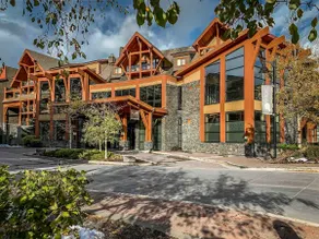 Five star Canmore luxury condo/ Pool & Hot tub - Image 2