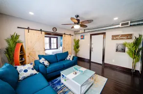 Tropical Beach Condo - Image 4
