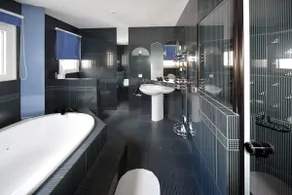 Large 6.5-room holiday apartment in Sent, Engadin - Image 5
