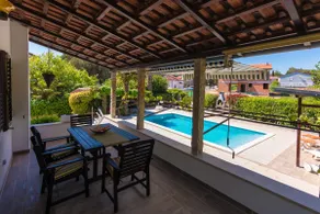 Rivoli sommerhus med pool i Valbandon - Image 3