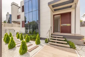 Brand-new Luxurious Modern Villa on the beach - Image 2