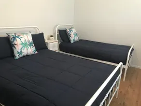 Flip Flops Beach House - Image 4