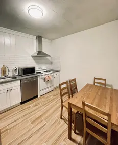 5-⭐️ Houston Centric Private Apartment - Image 3