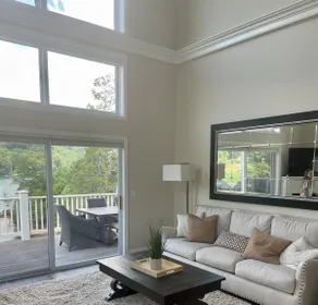 Waterfront 5 Bed, 4 bath w/Golf, Winery, Tiki bar, Deerfield Marina, & boat slip - Image 2