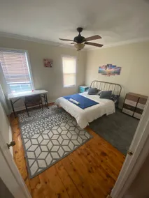 🌟Spacious + Backyard🌟50ft to Atwells & Downtown!🍝🎇 - Image 3