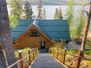 Christys Cottage Waterfront with slide and Ice Shanty - Image 2