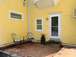 Walk, Explore Historic NewEngland Coastal Town #2 - Image 2