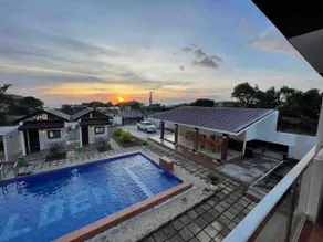 Exclusive 8-room Beach House with pool - Image 5