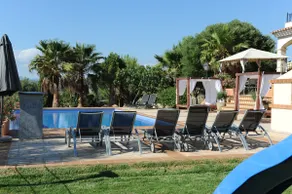 Villa with a swimming pool, BBQ, soccer field, mini-golf - Image 4
