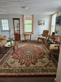 Historical Large 3 Bedroom Apartment Unit A - Image 4