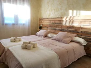 A warm and cozy house, ideal to enjoy. - Image 5