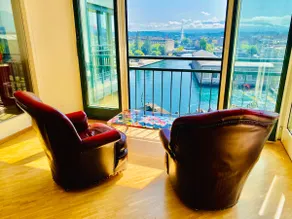 120 sqm flat with view over the Rhone and the Lake - Image 2