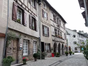 Quiet independent apartment in the historic center - Image 3