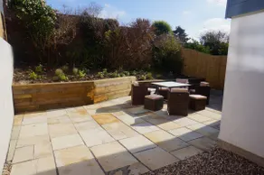 Beautiful 3-bedroom home with off-road parking - Image 3