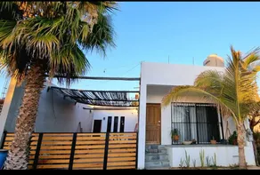 The corner of the beach - Image 2