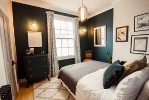 Artistic hideaway within York’s ancient city walls - Image 2