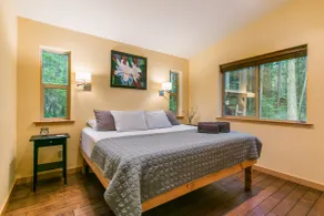 Modern Mt. Baker - Glacier Cabin - Image 5