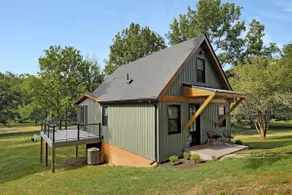 Little Green Cabin on the River — Holiday Ready - Image 2
