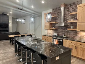Modern Parowan Home w/ Tesla Charging. - Image 4