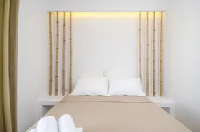 Aphrodite-Deluxe apt with hot tub -rooftop terrace - Image 4