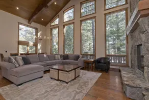 Stonegate #5 5 Bedroom Home by RedAwning - Image 4