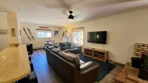 Secluded Cabin, Minutes From Skiing & The Lake - Image 4