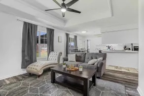 3 BR Amazing & Spacious Fully Fenced Home - Image 3
