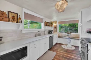 Tuscan River Retreat with Scenic River Views  - Image 2