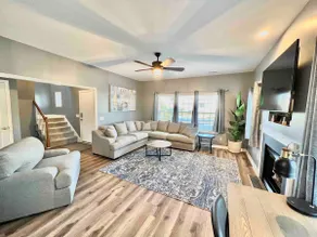 Beautiful, Spacious, Hidden Gem In Heart of ILM - Image 2