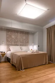 Express Apt. 104 - Image 5