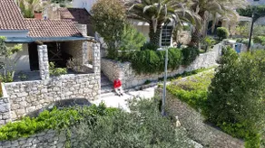 Holiday house MIA - Image 5