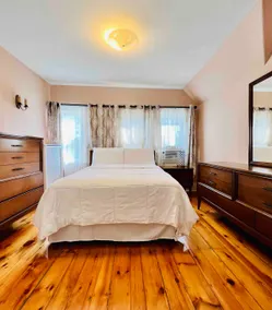 Oceanside 3 Bed Private Apt in a Victorian House - Image 3
