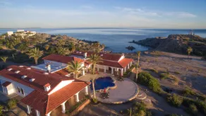 Secluded Beachfront Luxury Villa in Private Resort - Image 3
