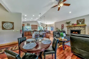 Quiet Mtn 4BR, 3BA, Spa, Poker, Central AC - Image 3