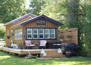 Little Cabin By The Lake - Image 2