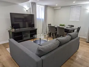Cozy 2 Bedroom Suite - Image 5