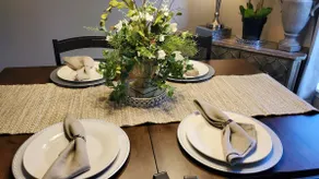 Lake View/Comfy beds! Fresh remodel..3 mi to Strip - Image 3