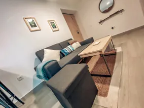 Suite on Nazari Street - Image 4