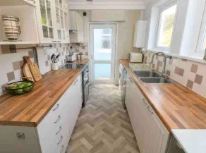 Afan House - Image 5