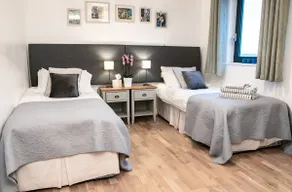 3Bedroom-Quiet-Spacious-Quality 4to6beds PARKINGx2 - Image 4