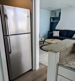 Top Floor Beach Nest, a minute walk to the beach - Image 5