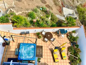 South Tenerife, Frontline Sea View, Private Hot Tub - Fast Wi-Fi & Air con. - Image 5
