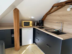 entire apartment: two to three people - Image 5