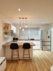 Spacious Modern Design 1BR APT - Image 2